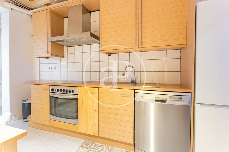 Foto 4dd35a9c-ab69-4896-930b-27fbb4e11cd5. Pis amb calefacció a Raval Barcelona