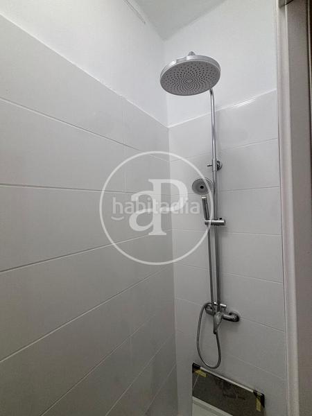 Foto 6c4a32bc-822a-4bbc-b107-a1bcc26fba58. Rent flat with heating in Russafa Valencia