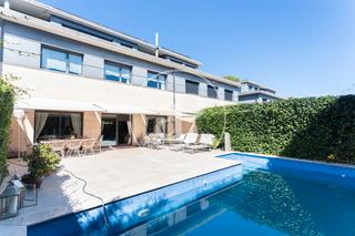 Casa adossada  Carrer de jaume càncer. Casa en venta en la bonanova
