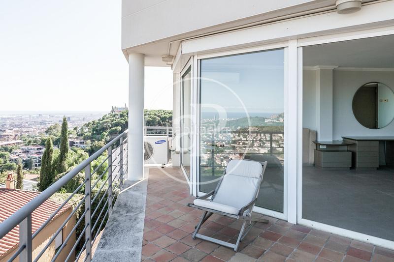 Foto d190943d-42f2-449f-9236-de13dcfeeea1. Miete haus mit heizung parking in Vallcarca - Penitents Barcelona