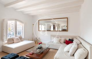 Location Appartement  Carrer de la fusina. Piso en alquiler frente al mercado del born