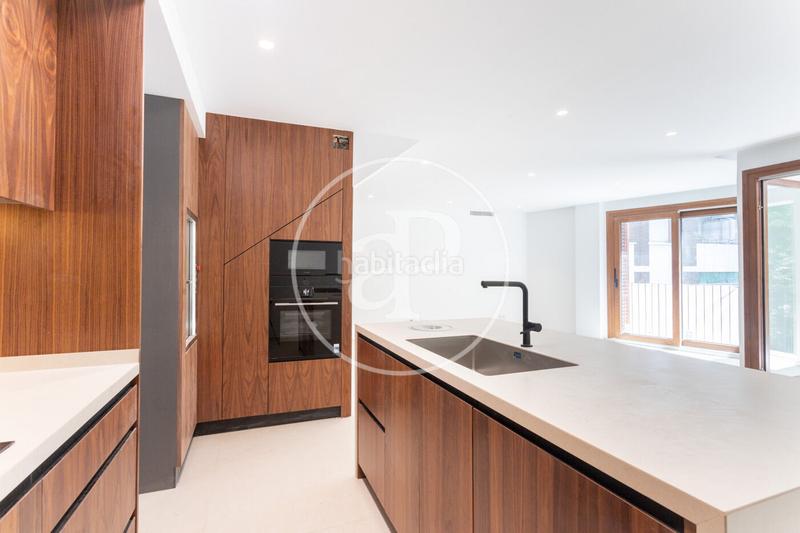 Foto 8ecdc966-af22-41e7-b773-4521ce76aa1d. Attico con riscaldamento parcheggio in Centre - Estació Sant Cugat del Vallès