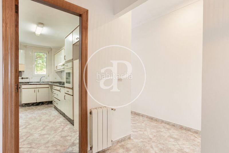 Foto d0ef2975-a904-46e1-8d51-31efbf4d8e2a. Pis amb calefacció aparcament piscina a El Saler Valencia