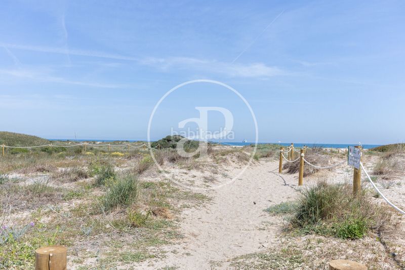 Foto f68b45db-292d-49fe-a767-73f0b689bb5c. Pis amb calefacció aparcament piscina a El Saler Valencia