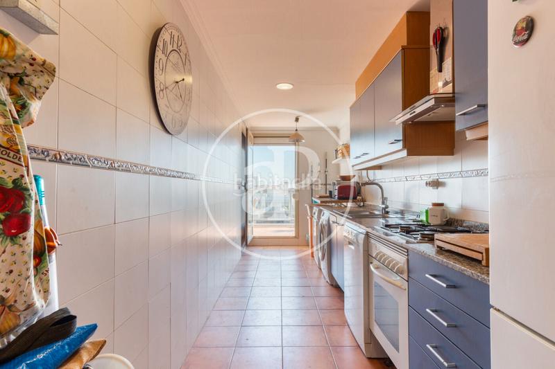 Foto 1badd6c4-8616-4705-b346-2a68445e8d9e. Rent penthouse with heating parking pool in Valterna Paterna