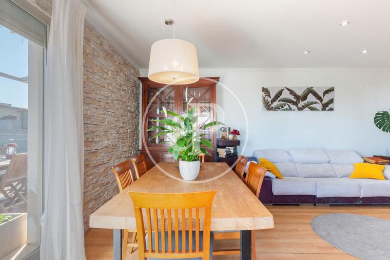 Foto 2e418c36-1021-415b-acc8-1707a6efc797. Rent penthouse with heating parking pool in Valterna Paterna