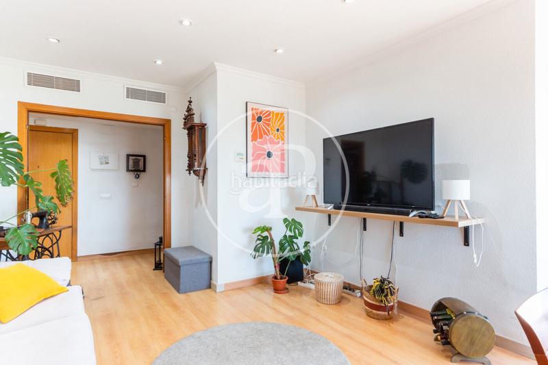 Foto 46a63232-b7e3-4bc9-95af-20f9a1ad434d. Rent penthouse with heating parking pool in Valterna Paterna