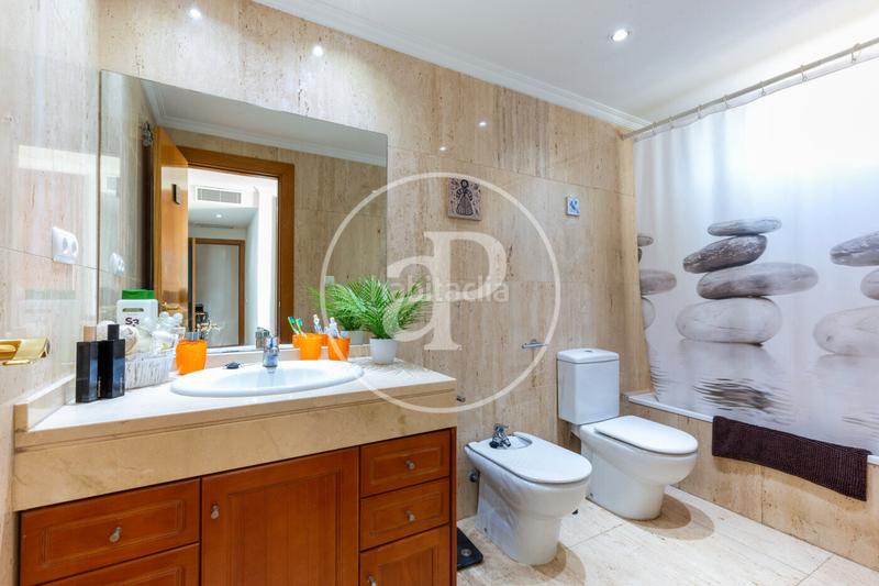 Foto 6d46bda3-55fd-4e04-ac0a-873400505290. Rent penthouse with heating parking pool in Valterna Paterna