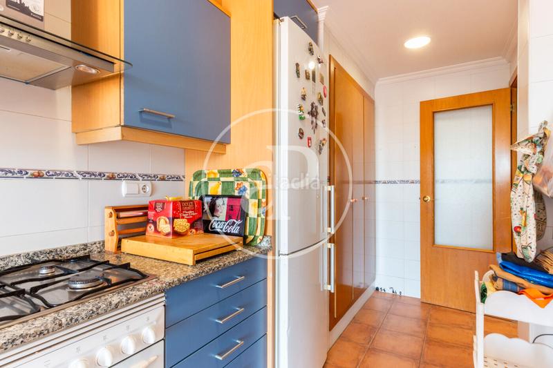 Foto ac8546b3-ae43-4820-8aac-1558a4e585e0. Rent penthouse with heating parking pool in Valterna Paterna