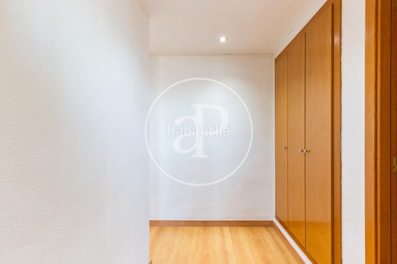 Foto f8aecae4-8f60-421d-8de9-7a857b52183e. Rent penthouse with heating parking pool in Valterna Paterna