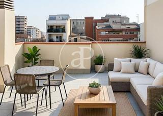Pis  Carrer del rector triadó. Piso en venta en santsmontjuïc