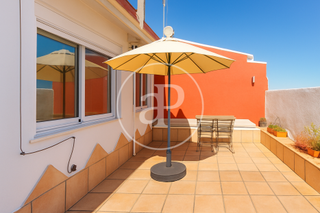 Ático en Aiora. Ático en venta con terraza en el grau