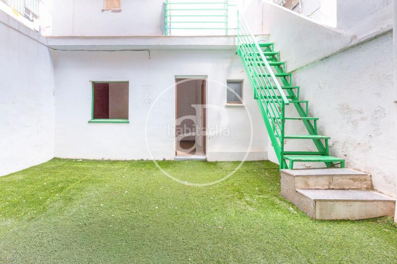 Foto 54d693c3-376f-4308-b79c-0c4f6f08bde4. Casa pareada casa en venta en Poble Nou Torrent