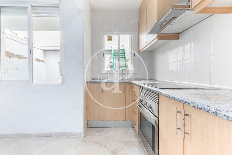 Foto a5ed36ec-b21e-44d8-b149-0939a62dc99c. Casa pareada casa en venta en Poble Nou Torrent