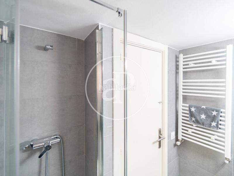 Foto c002bdfc-086f-496b-9f2e-98652f4abaef. Ático  dúplex en venta en hospitalet de llobregat en Hospitalet de Llobregat (L´)