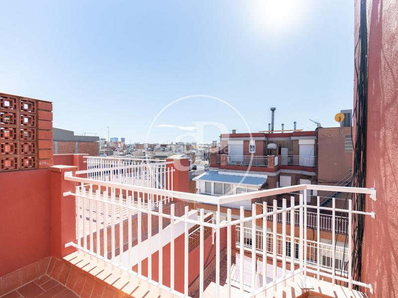 Foto d8f7a625-8632-4667-b7db-f57fe8b44a3b. Ático  dúplex en venta en hospitalet de llobregat en Hospitalet de Llobregat (L´)