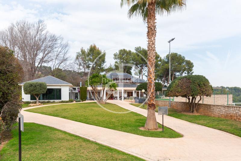 Foto 58d43ff5-2003-4637-b992-9b51d2d2a903. Pis amb calefacció aparcament a El Bosque Chiva