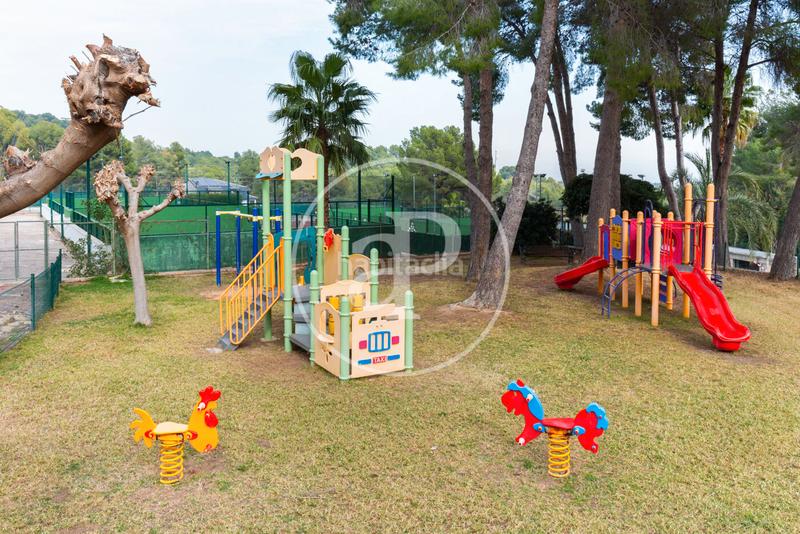 Foto 9170ae06-862c-40ef-bf0e-85b422327841. Pis amb calefacció aparcament a El Bosque Chiva