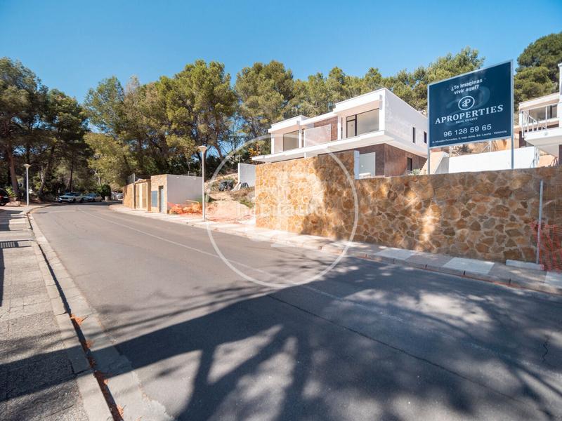 Foto cdfc85e3-5185-4ab4-99a6-a9c05e8099a3. Pis amb calefacció aparcament a El Bosque Chiva