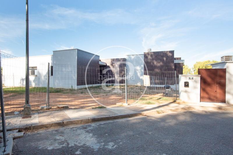 Foto e17110fb-cd7f-4a59-afa1-dc992b56f9bb. Pis amb calefacció aparcament a El Bosque Chiva