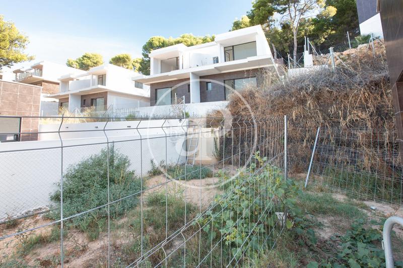 Foto fe930908-0c9e-421f-9bbf-6a4a2dd095e4. Pis amb calefacció aparcament a El Bosque Chiva