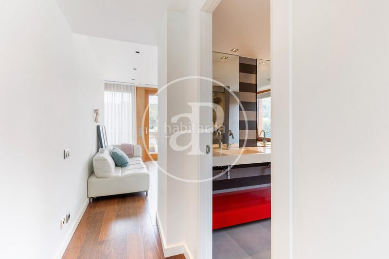 Foto 41884bc9-ff90-448d-a6fe-b09f5eef3ebf. Maison avec chauffage parking piscine dans Golf-Can Trabal Sant Cugat del Vallès