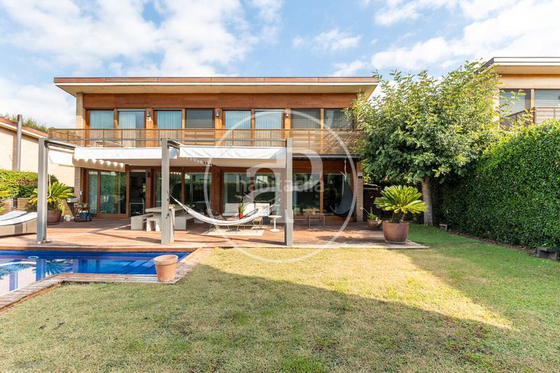 Foto 52df038f-cbeb-4d54-b4f5-5f596797c7a7. Maison avec chauffage parking piscine dans Golf-Can Trabal Sant Cugat del Vallès