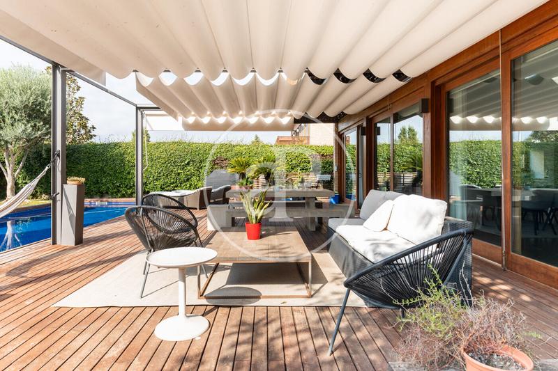 Foto 8260cb48-04d3-4a5f-97c1-52a10b611ea6. Maison avec chauffage parking piscine dans Golf-Can Trabal Sant Cugat del Vallès