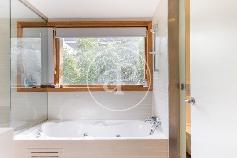 Foto 8c884709-c282-4d9f-968b-9439db2f5479. Maison avec chauffage parking piscine dans Golf-Can Trabal Sant Cugat del Vallès