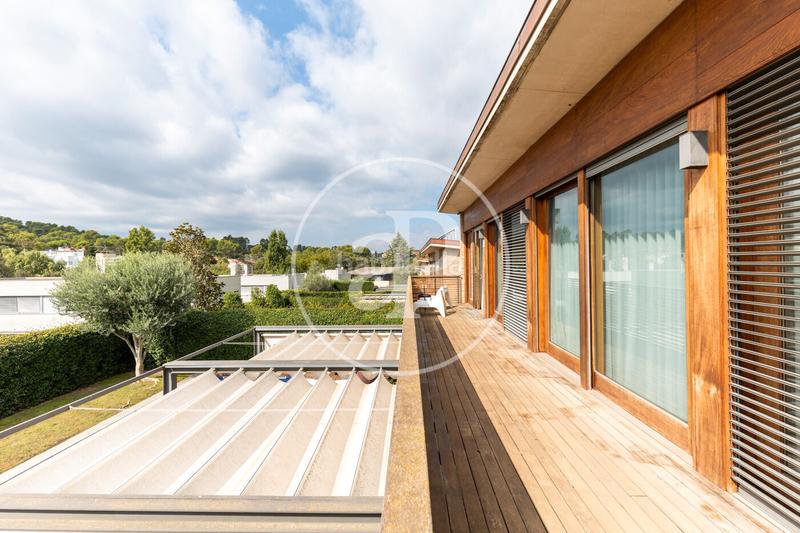 Foto ae959e61-4cd3-477a-adc1-cc11d6ebf7f3. Maison avec chauffage parking piscine dans Golf-Can Trabal Sant Cugat del Vallès