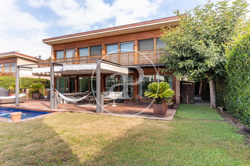 Foto f152032b-2518-4dde-8d73-5ce13670a2cc. Maison avec chauffage parking piscine dans Golf-Can Trabal Sant Cugat del Vallès