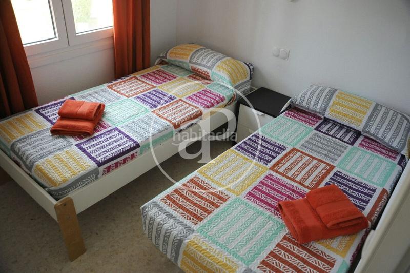 Foto 0b05cd38-c7c5-4fe6-8f71-a63e9e376dbf. Location appartement avec chauffage parking piscine dans Oliva