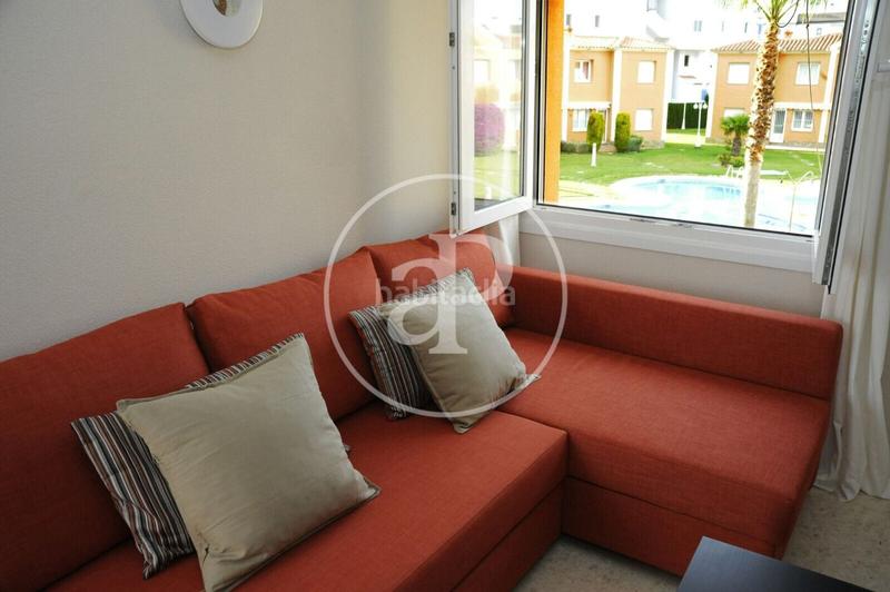 Foto cf58ee2c-88fb-4c53-a100-a96787b05ab7. Location appartement avec chauffage parking piscine dans Oliva