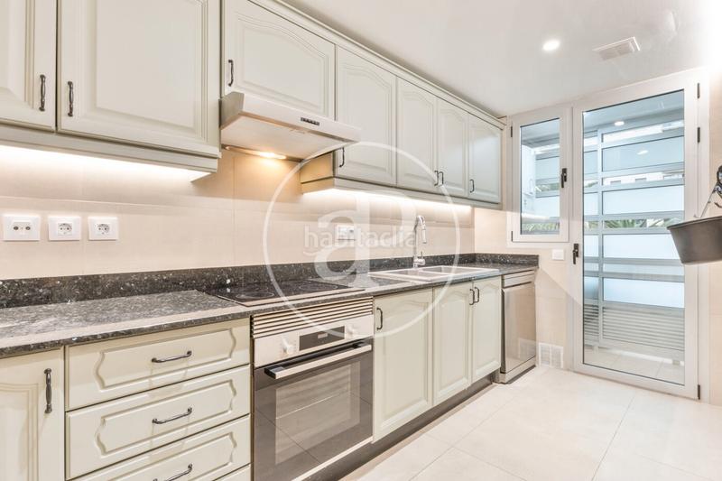 Foto fe75cb0c-6372-48e9-ae31-ffebda2aa0b3. Miete etagenwohnung mit heizung pool in Penya-Roja - Avda. Francia Valencia