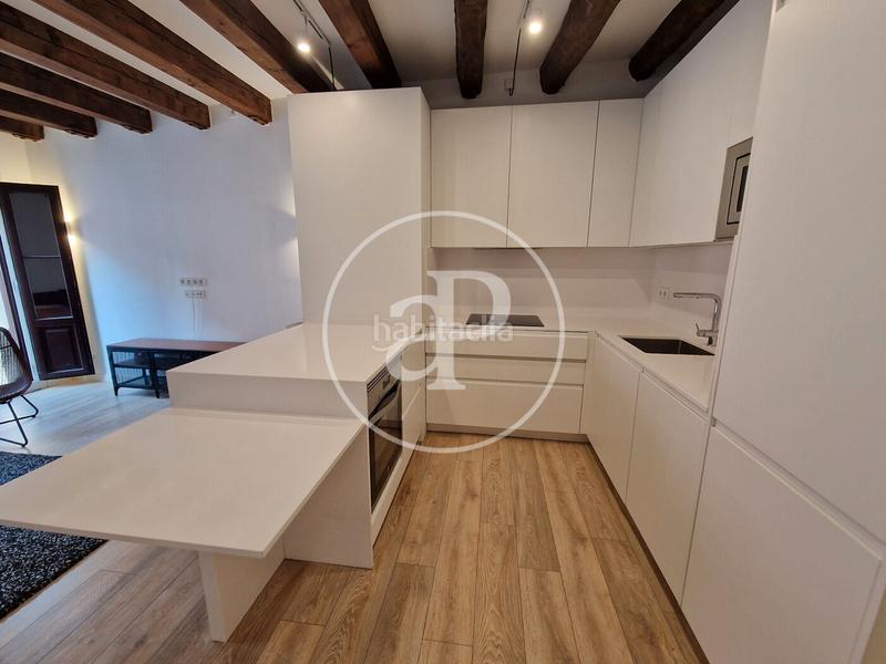 Foto 0afafddd-1ba0-4204-8dd4-85f15bb11cd3. Appartement 100m<sup>2</sup> dans carrer dels escudellers 16 dans Gòtic Barcelona