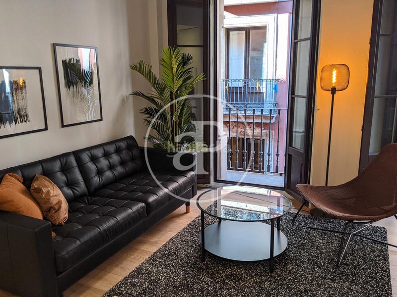 Foto 29d74bea-5338-486a-b827-b6898700dbc9. Appartement 100m<sup>2</sup> dans carrer dels escudellers 16 dans Gòtic Barcelona