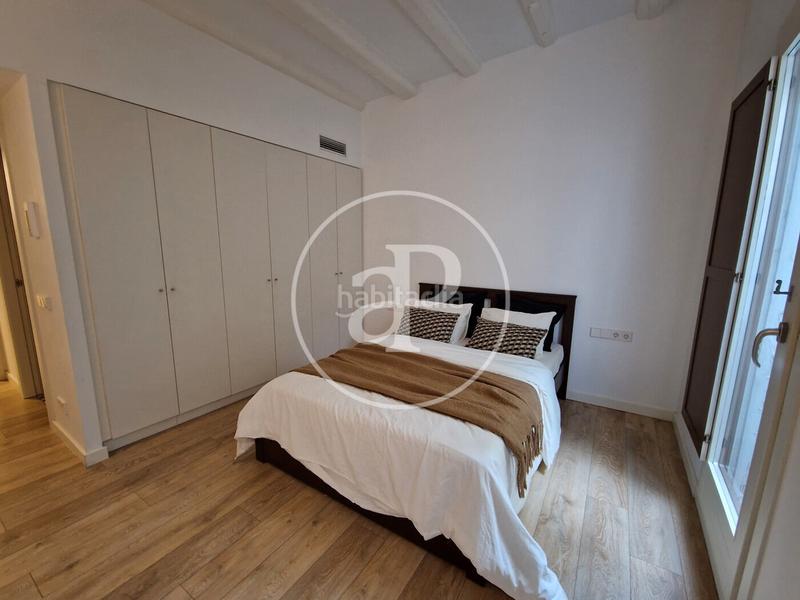 Foto d9f3b1cd-b7c8-437b-8e29-bd78c69a03d3. Appartement 100m<sup>2</sup> dans carrer dels escudellers 16 dans Gòtic Barcelona