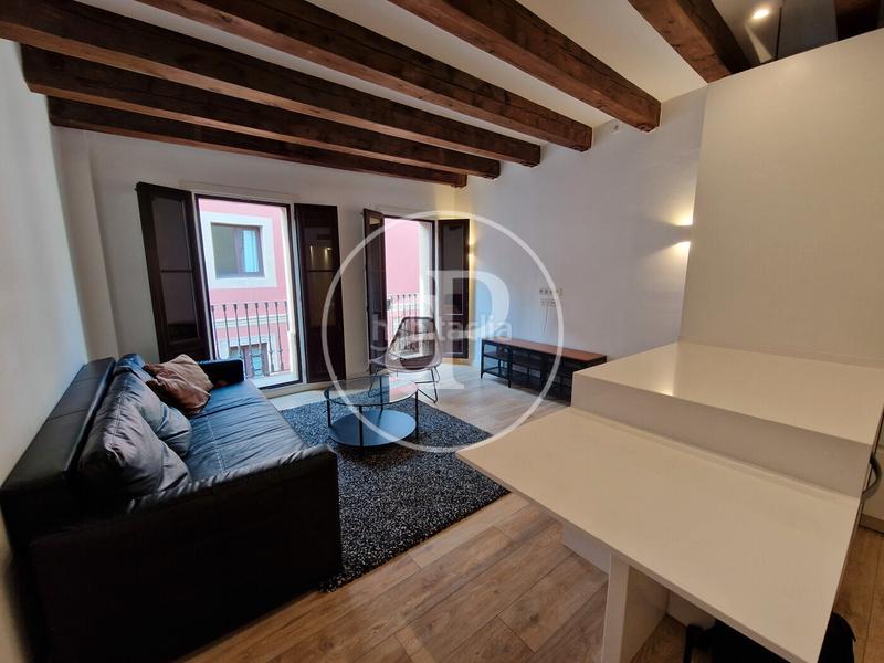 Foto de26f369-dd60-4000-a480-6f82fcd8a027. Appartement 100m<sup>2</sup> dans carrer dels escudellers 16 dans Gòtic Barcelona