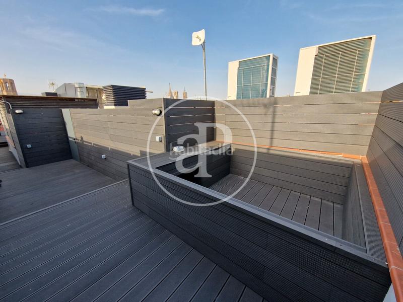 Foto 2b198a53-3450-477c-8e11-46b43fb04c3c. Attique 100m<sup>2</sup> dans carrer dels escudellers 16 dans Gòtic Barcelona