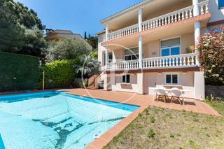 Casa  Carrer catalunya. Casa en venta en cabrils