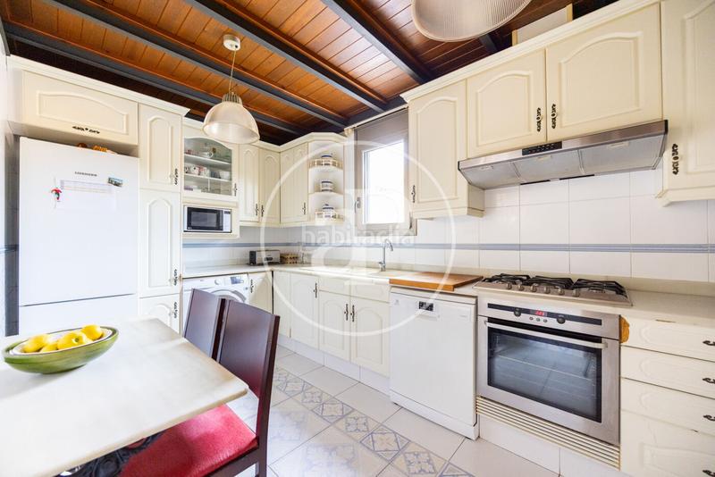 Foto 0cbee14b-8715-43fa-9658-408ce6bf93ad. Haus mit heizung parking pool in Teià