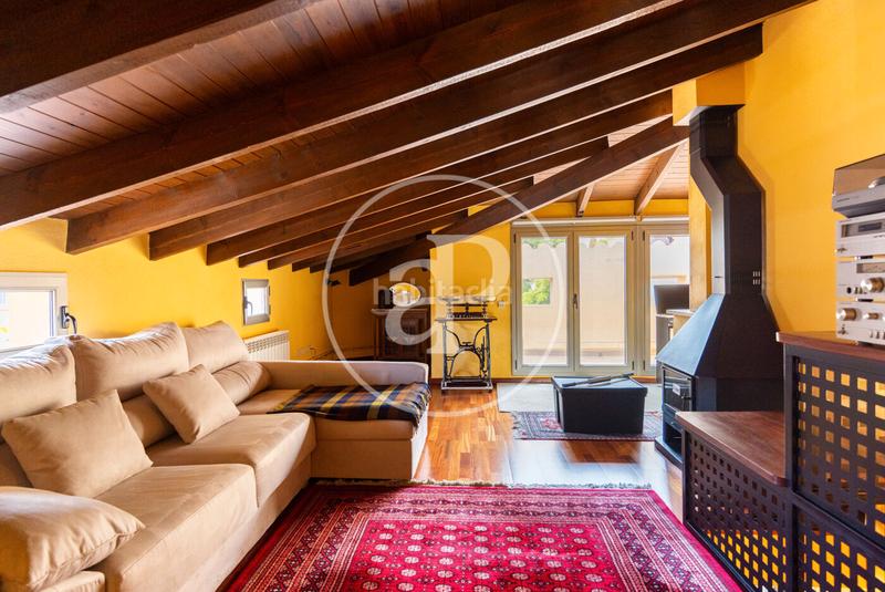 Foto 27f54841-f9db-49c5-86c8-724e1105a0eb. Haus mit heizung parking pool in Teià