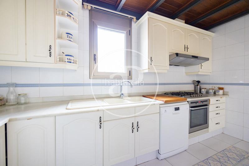 Foto 50a47275-be67-4bdd-8fb4-c7c72f3bc58e. Haus mit heizung parking pool in Teià