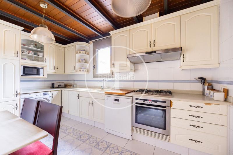 Foto db4d77d6-f314-4786-9eb7-1b26c909e057. Haus mit heizung parking pool in Teià