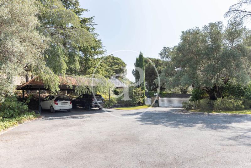 Foto 200008a8-1fbe-4db9-b2d8-eb0e8c5cab83. Casa con riscaldamento parcheggio piscina in Supermaresme Sant Vicenç de Montalt