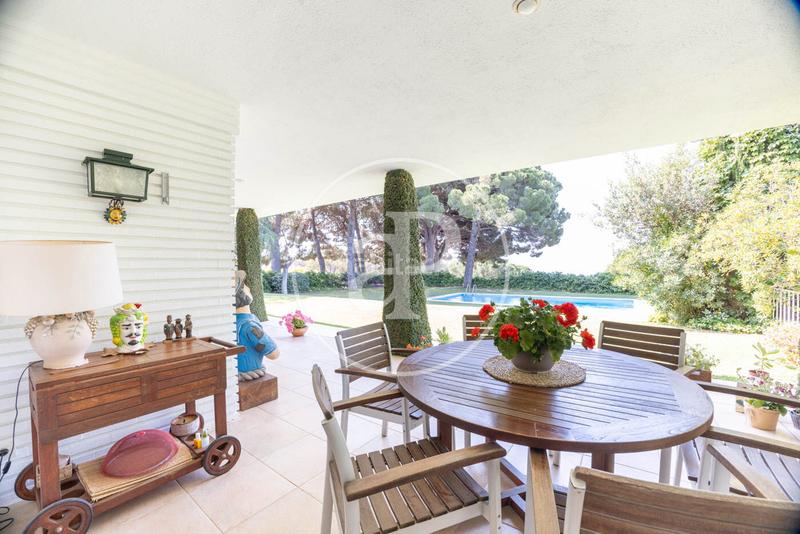 Foto 40111328-ad8c-4677-8f53-de7415032c77. Casa con riscaldamento parcheggio piscina in Supermaresme Sant Vicenç de Montalt