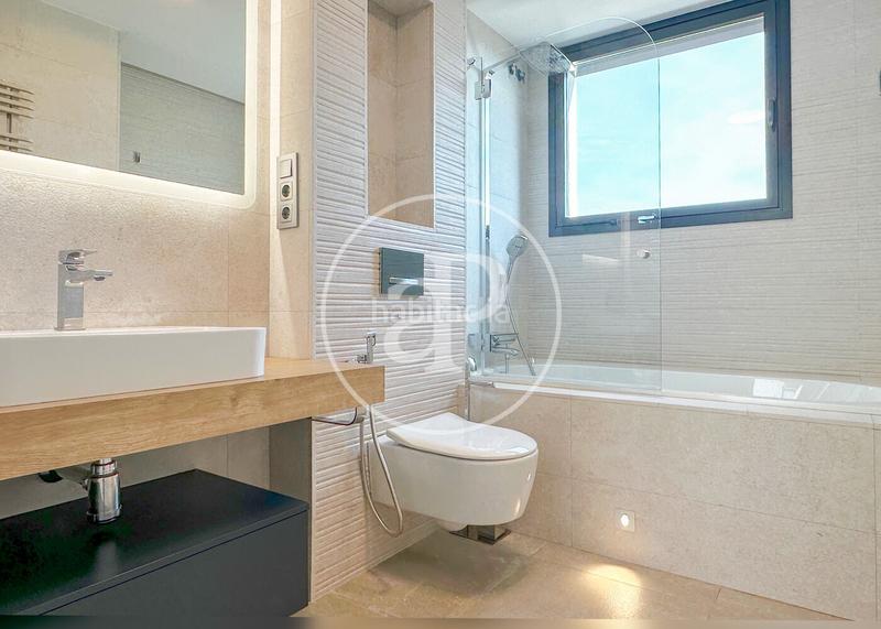 Foto 4df64e2b-f06e-429e-ac08-4540d66c583b. Casa amb calefacció aparcament piscina a Montgat