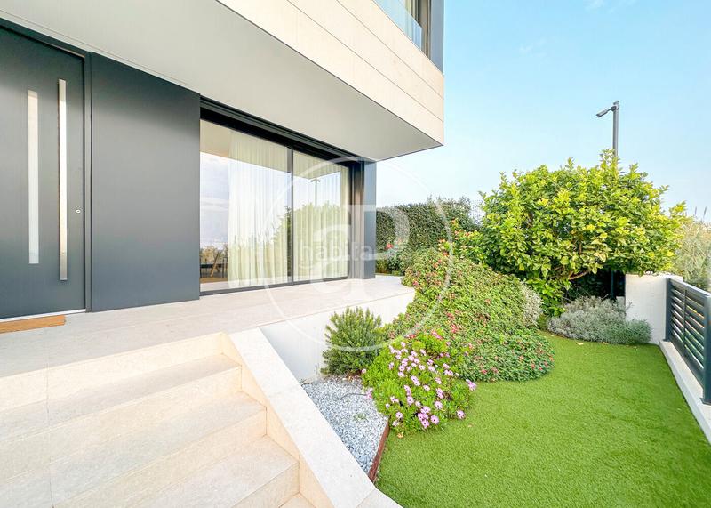 Foto 6287909b-b6f8-433f-9d25-667b1fd972ea. Casa amb calefacció aparcament piscina a Montgat