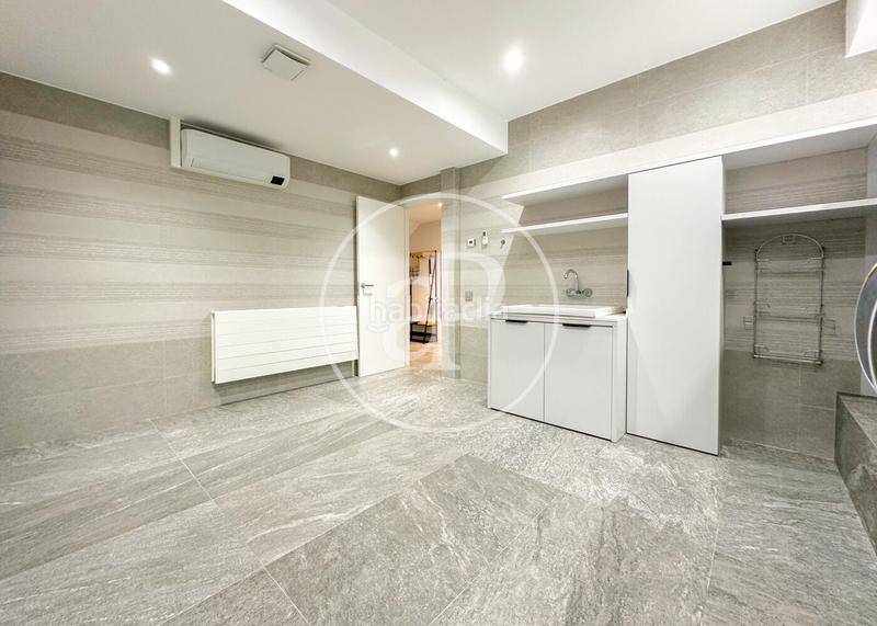 Foto 7fdcfc8f-8875-40ec-ac1d-f6452dc75935. Casa amb calefacció aparcament piscina a Montgat