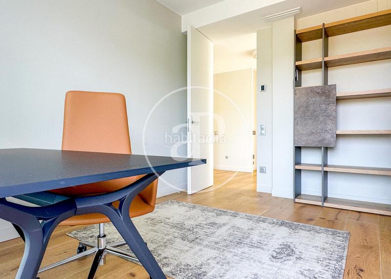 Foto 8c9dd900-8abd-4dee-aca0-2b687601f736. Casa amb calefacció aparcament piscina a Montgat